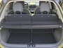 Hyundai Inster Cross Plus 49 kWh / Fabrieksgarantie tot 07-2030 / Nieuwprijs € 34179,= / Fietsdragermontage beugel(geschikt voor 2 elektrische fietsen)/ CCS snellader / Warmtepomp / WLTP bereik 293 km bereik stad 434 km / Stuur- & Stoelverwarming / Rondomzicht camera / Draadloze telefoon lader / Adaptief cruise control /