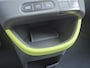 Hyundai Inster Cross Plus 49 kWh / Fabrieksgarantie tot 07-2030 / Nieuwprijs € 34179,= / Fietsdragermontage beugel(geschikt voor 2 elektrische fietsen)/ CCS snellader / Warmtepomp / WLTP bereik 293 km bereik stad 434 km / Stuur- & Stoelverwarming / Rondomzicht camera / Draadloze telefoon lader / Adaptief cruise control /