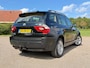 BMW X3 2.5i / Panoramdak / Leder / Trekhaak / Youngtimer / Clima / Stoelverwarming / 17" Velgen / PDC / Cruise / 6 Versnellingen /