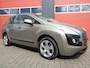 Peugeot 3008 1.6 VTi Première 120PK Clima Cruise LMV Trekhaak NL-Auto Hoge-Instap/Zit