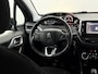 Peugeot 2008 1.2 PureTech Allure Airco, Parkeersensoren, Apple carplay, Stoelverwarming, Cruise control, Lichtmetalen velgen