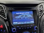 Hyundai i40 Wagon 1.6 GDI Blue Business Edition Camera, Navi, Keyless start, Cruise control, Verstelbare stoelen, Lichtmetalen velgen, Radio