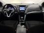 Hyundai i40 Wagon 1.6 GDI Blue Business Edition Camera, Navi, Keyless start, Cruise control, Verstelbare stoelen, Lichtmetalen velgen, Radio