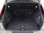 Volvo XC40 Single Motor Core 69 kWh | Navigatie | Stoelverwarming | Stuurwielverwarming | Achteruitrijcamera | Apple Carplay/Android Auto |