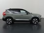 Volvo XC40 Single Motor Core 69 kWh | Navigatie | Stoelverwarming | Stuurwielverwarming | Achteruitrijcamera | Apple Carplay/Android Auto |