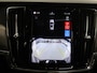 Volvo V90 2.0 T6 Plug-in hybrid AWD Plus Bright | Panoramadak | Trekhaak | Full Led Koplapen| Camera | Verwarmde achterbank | Apple CarPlay/Android Auto | Harman/Kardon Audio | Comfortstoelen | Adaptieve Cruise Control | DAB | Ele. verstelbare stoelen + Geheugen | Standkachel | LED | Navigatie | Sfeerverlichting | Stuur/stoelverwarming |