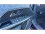 Peugeot E-3008 Allure | Elektrische parkeerrem | Extra getinte achterste zijruiten en achterruit