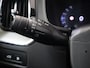 Volvo XC60 2.0 T8 Plug-in hybrid AWD Plus Dark Achterbank verwarming | Achteruitrij assistent | Camera | Apple CarPlay/Android Auto | Comfortstoelen | Adaptieve Cruise Control | DAB | Draadloze Telefoonlader | Panoramadak | Ele. verstelbare stoel + geheugen | Stuur/Stoelverwarming | Harman/Kardon Audio |