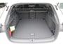 Volkswagen ID.7 Tourer Limited Edition | Trekhaak | Achterlichten LED | Achteruitrijcamera (Rear View) | Afstandsontgrendeling voor achterklep
