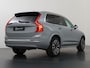 Volvo XC90 2.0 T8 Recharge AWD Core Bright | Achteruitrijcamera | Apple CarPlay/Android Auto | Comfortstoelen | Adaptieve Cruise Control | Draadloze telefoonlader | Ele. achterklep | Navigatie | Sfeerverlichting | Stuur en stoelverwarming | 7-Zitplaatsen | Harman/Kardon | Trekhaak |