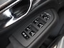 Volvo XC90 2.0 T8 Recharge AWD Core Bright | Achteruitrijcamera | Apple CarPlay/Android Auto | Comfortstoelen | Adaptieve Cruise Control | Draadloze telefoonlader | Ele. achterklep | Navigatie | Sfeerverlichting | Stuur en stoelverwarming | 7-Zitplaatsen | Harman/Kardon | Trekhaak |