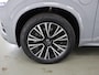 Volvo XC90 2.0 T8 Recharge AWD Core Bright | Achteruitrijcamera | Apple CarPlay/Android Auto | Comfortstoelen | Adaptieve Cruise Control | Draadloze telefoonlader | Ele. achterklep | Navigatie | Sfeerverlichting | Stuur en stoelverwarming | 7-Zitplaatsen | Harman/Kardon | Trekhaak |
