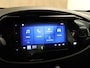 Toyota Aygo X 1.0 VVT-i MT Play - ORIGINEEL NEDERLANDSE AUTO - ACHTERUITRIJCAMERA - CRUISE CONTROL - APPLE CARPLAY/ANDROID AUTO - AIRCO - BLUETOOTH TELEFOONVOORBEREIDING - MULTIMEDIA SCHERM