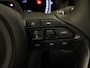 Toyota Yaris Cross 1.5 Hybrid 130 Dynamic - DODEHOEKDETECTIE - VOORSTOELEN VERWARMD - STUURVERWARMING - VOORRUITVERWARMING - PARKEERSENSOREN VOOR EN ACHTER - KEYLESS ENTRY/START - ACHTERUITRIJCAMERA - ADAPTIEVE CRUISE CONTROL - GETINT GLAS ACHTER