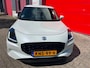 Suzuki Swift 1.2 Style Smart Hybrid / Adaptieve cruise / Navi / Draadloos Apple / Android / Keyless / Zuinigste hybride / LUXE uit