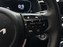 Kia Stonic 1.0 T-GDi MHEV DynamicPlusLine | Apple Carplay / Android Auto | Navigatiesysteem | Stoel + Stuurverwarming | Licht + Regensensor | Parkeersensoren + Camera Achter | Cruise Control | 16" Lichtmetalen Velgen