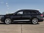 Audi Q7 3.0 TFSI quattro S-Line Panoramadak B&O Advanced Nachtzicht Luchtvering Leder ACC HUD Virtual Cockpit Soft-Close Achterasbesturing Trekhaak 21"