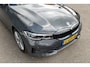 BMW 3-Serie 318d 190 PK High Executive Edition Dravitgrau metallic I Leder I Led I HiFi I Head Up I Sportstoelen I NL Auto I NAP