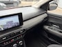 Dacia Jogger 1.0 TCe Extreme 110PK Trekhaak,Navi,Clima,Cruise,Isofix,Carplay,Stoelverwarming,ElektrRamen+Spiegels,Led,Lmv,Dakrail