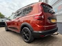 Dacia Jogger 1.0 TCe Extreme 110PK Trekhaak,Navi,Clima,Cruise,Isofix,Carplay,Stoelverwarming,ElektrRamen+Spiegels,Led,Lmv,Dakrail