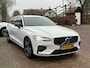 Volvo V60 2.0T 163PK B3 Hybrid R-Design + 20"/ Navi/ Ad.Cruise/ Clima/ Full-LED/ Winterpakket/ Leder/ Camera/ Trekhaak/ NL auto