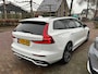 Volvo V60 2.0T 163PK B3 Hybrid R-Design + 20"/ Navi/ Ad.Cruise/ Clima/ Full-LED/ Winterpakket/ Leder/ Camera/ Trekhaak/ NL auto