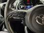 Toyota Yaris 1.5 Hybrid Executive Parkeersensoren V+A , HUD , Stoelverwarming , Camera , JBL Geluidsysteem , BTW auto , Orgineel NL