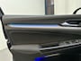 Volkswagen Golf 1.5 TSI Life Business Alcantara Sfeerverlichting Camera Virtual Cockpit