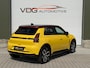 Renault R5 comfort range iconic cinq 52 kWh / SOH 99% / Snellader / Navigatie / 18" / Harman Kardon / Adaptive cruise / Parkeer Camera /  Clima / Keyless