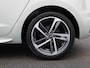 Audi A1 Sportback 25 TFSI S edition l Adaptive cruise control l Climate control l Dodehoekdetectie l Stoelverwarming l Navigatie l Audi smartphone interface l Privacy glas l Optiekpakket zwart plus l Ledkoplampen l Audi sound system