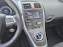 Toyota Auris 1.8 Full Hybrid Aspiration 64dkm nwe banden