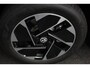 Volkswagen ID.3 Pro Edition 204pk Warmtepomp 18"Lichtmetalen Velgen Navigatie Camera Adaptive Cruise Control Climate Control