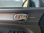 Volvo XC40 B4 211PK Plus Dark | BLIS | Trekhaak | H&K | Verwarm. Stoelen+Stuur | ACC | PDC V+A | Camera Achter |