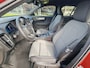 Volvo XC40 B4 211PK Plus Dark | BLIS | Trekhaak | H&K | Verwarm. Stoelen+Stuur | ACC | PDC V+A | Camera Achter |