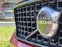 Volvo XC40 B4 211PK Plus Dark | BLIS | Trekhaak | H&K | Verwarm. Stoelen+Stuur | ACC | PDC V+A | Camera Achter |