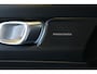Volvo EX40 Single Motor Extended Range Plus 82 kWh | Trekhaak | Verwarmbare voorstoelen en stuurwiel | Premium audio by Harman Kardon | Adaptieve cruise control | Warmtepomp | Apple carplay/Android auto