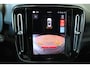 Volvo EX40 Single Motor Extended Range Plus 82 kWh | Trekhaak | Verwarmbare voorstoelen en stuurwiel | Premium audio by Harman Kardon | Adaptieve cruise control | Warmtepomp | Apple carplay/Android auto