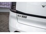 Volvo EX30 Single Motor 51 kWh Plus | Trekhaak | Elektrisch Verstelbare Voorstoelen | Harman Kardon Audio | Stoelverwarming | Achteruitrijcamera | Google Maps Navigatie | Apple Carplay | Android Auto | Elektrische Achterklep