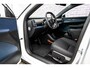 Volvo EX30 Single Motor 51 kWh Plus | Trekhaak | Elektrisch Verstelbare Voorstoelen | Harman Kardon Audio | Stoelverwarming | Achteruitrijcamera | Google Maps Navigatie | Apple Carplay | Android Auto | Elektrische Achterklep