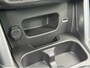 Citroën C3 Aircross 1.2 110pk S&S Shine **mooie uitvoering in helder rood** Vingerhoets; Vierde Generatie Eersteklas Service. Al meer dan 100 jaar een begrip in de Brabantse Kempen