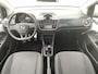 Volkswagen Up! 1.0 65PK | Climate Control| Parkeersensoren| 4seizoen banden| Camera | Automatische verlichting|