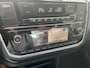 Volkswagen Up! 1.0 65PK | Climate Control| Parkeersensoren| 4seizoen banden| Camera | Automatische verlichting|
