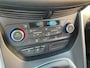 Ford Kuga 1.5 EcoBoost Titanium | Wegklapbare trekhaak| Navigatie| elec achterklep| Parkeersensoren| 4 seizoen banden| Stuur verwarming| Stoel verwarming| Vooruit verwarming| Climate Control | Zeer netjes!