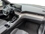 Peugeot 5008 1.2 Hybrid 136 GT 146PK AUTOMAAT | 7-persoons | Cruise Control | Climate Control | Schuif- kanteldak | 360 camera | Parkeersensoren rondom |