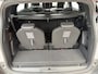 Peugeot 5008 1.2 Hybrid 136 GT 146PK AUTOMAAT | 7-persoons | Cruise Control | Climate Control | Schuif- kanteldak | 360 camera | Parkeersensoren rondom |