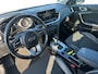 Kia Xceed 1.5 T-GDI MHEV DynamicPlusLine Automaat | 1e Eigenaar | Dealer Onderhouden | Camera | Stoel- & Stuurverwarming | Trekhaak | 2-Zone Climate Control | Navigatie | Fabrieksgarantie t/m 2-4-2028 +3x 1 jaar* | NAP