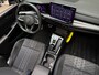 Volkswagen Golf 1.5 eTSI Pano|HuD|Trekhaak|360 Camera|Keyless|ACC|Sfeer|Lane Assist
