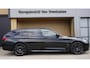 BMW 5-Serie Touring 530i 252pk xDrive M-sport & Shadowline Pano 360-View HUD Elek.haak Laserlight Stoelverw Keyless Leder 89057km!