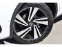 Volkswagen T-Roc 1.0 110PK TSI R-Line | ACC | Digital Cockpit Pro | Extra getint glas achter | App Connect | Dode-hoek detectie |