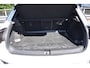 Volkswagen T-Roc 1.0 110PK TSI R-Line | ACC | Digital Cockpit Pro | Extra getint glas achter | App Connect | Dode-hoek detectie |